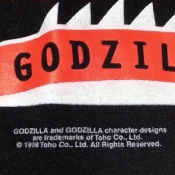 ✨ Vintage Godzilla T-shirt 1998 measures 21” pit to pit. Great condition! - Picture 4 of 6
